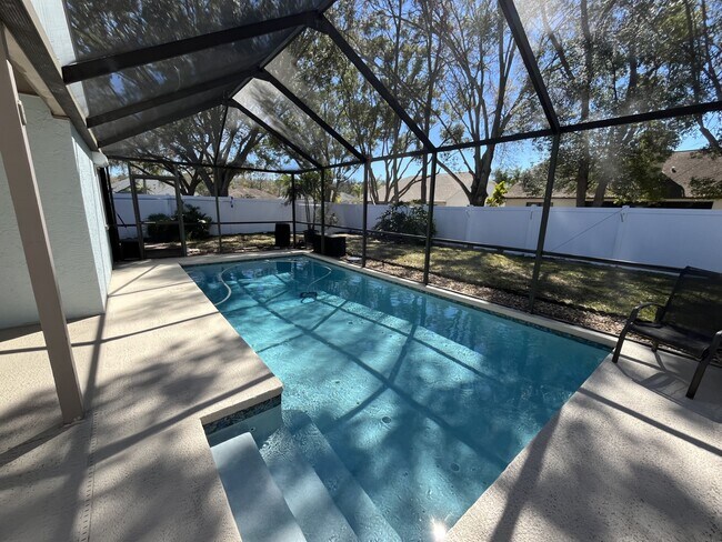 Building Photo - 3607 Cresta Ct