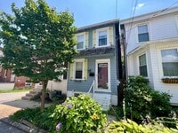 Building Photo - Stunning 2-Bedroom Townhome in West Cheste...