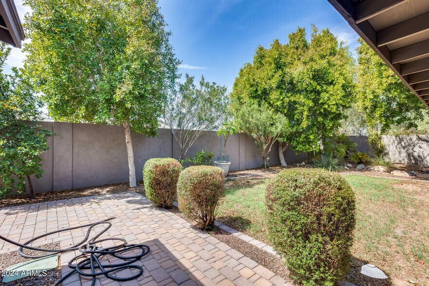 Building Photo - 2933 W Muriel Dr