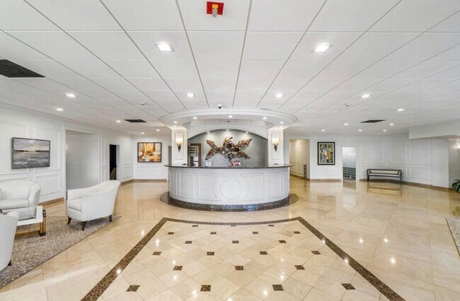 Building Photo - 2121 N Ocean Blvd