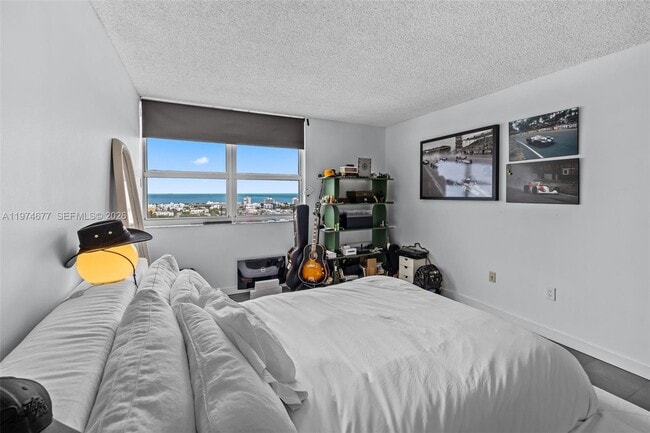 Building Photo - 650 West Ave