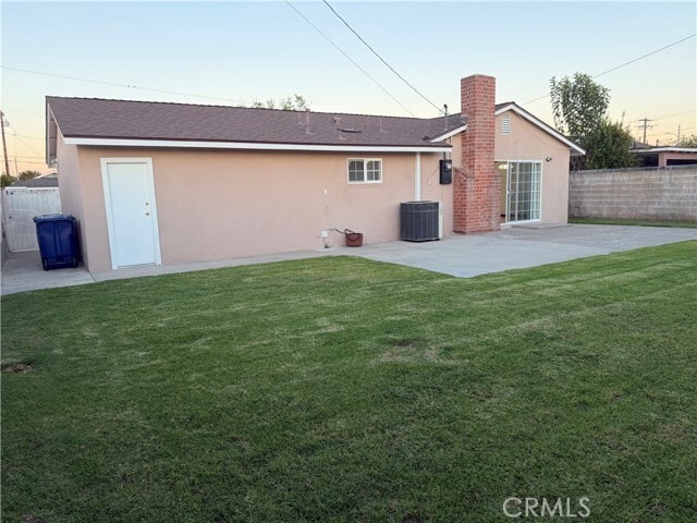 Building Photo - 8041 San Lazaro Cir