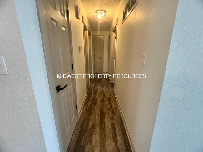 Building Photo - Amazing 3 Bedroom Home!