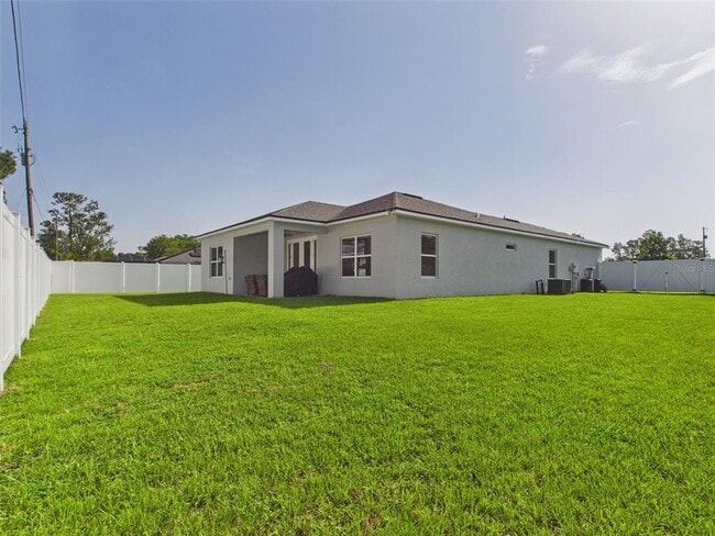 Building Photo - 15110 SW 43rd Avenue Rd