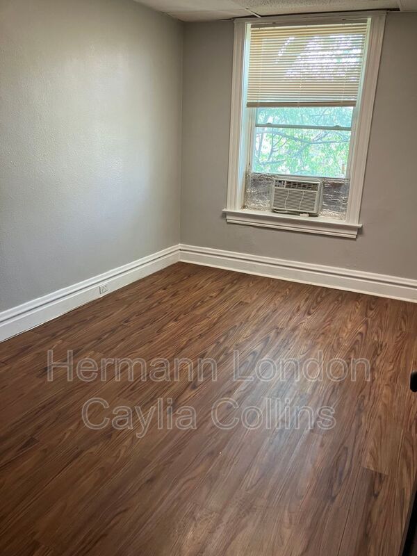 Building Photo - 3715 Bamberger Ave