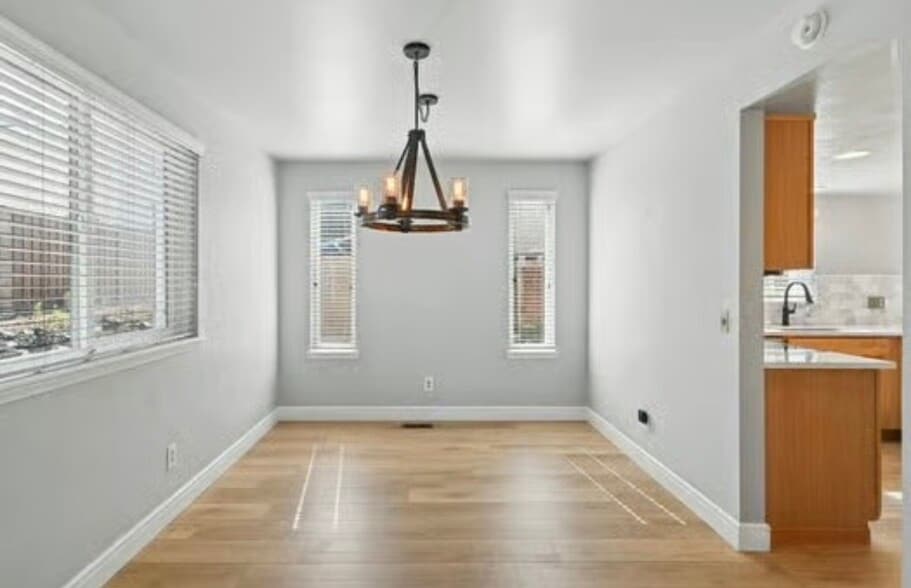 Building Photo - 7595 S Monaco Way