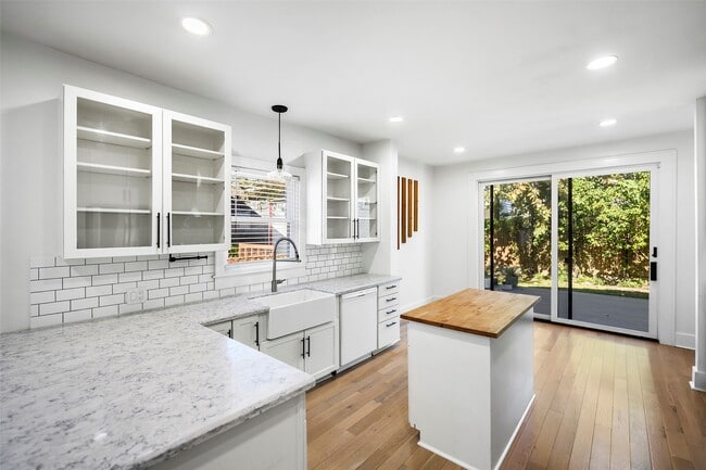 Building Photo - 1129 Euclid St