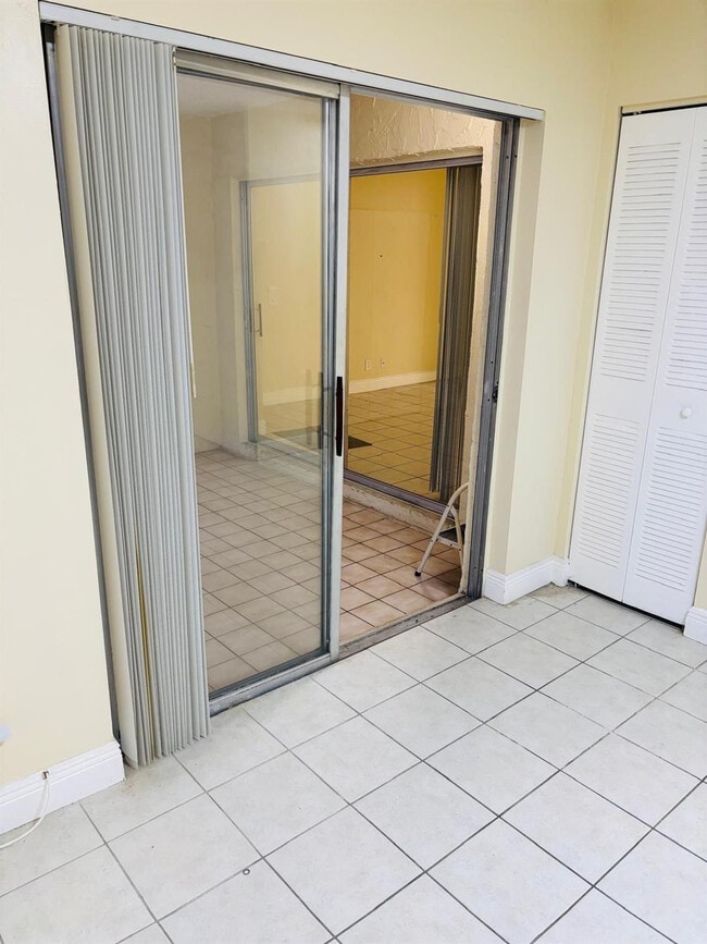 Building Photo - 4240 NW 21st St