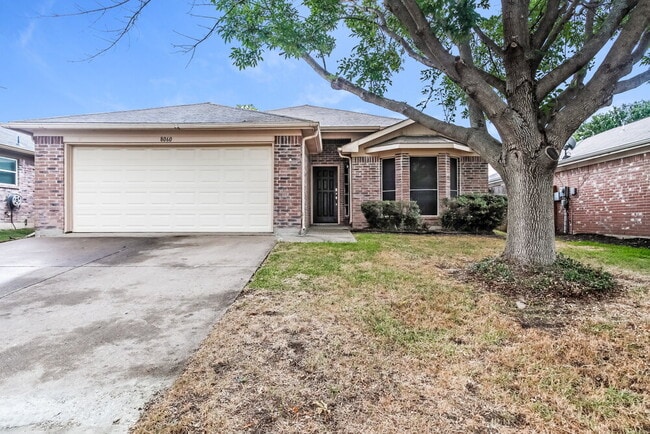 Building Photo - 8060 Cannonwood Dr