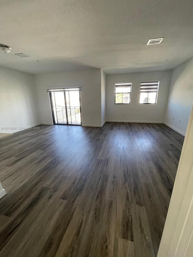 Building Photo - 15520 SW 136th St