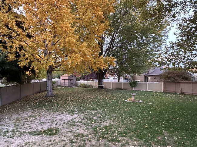 Building Photo - 9206 N Londale Dr