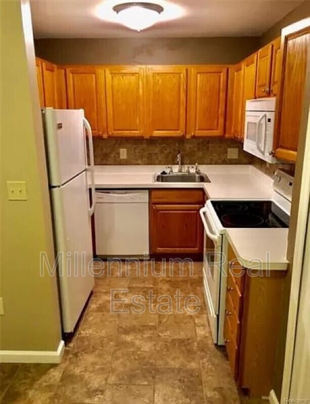 Building Photo - 50432 Bay Run S