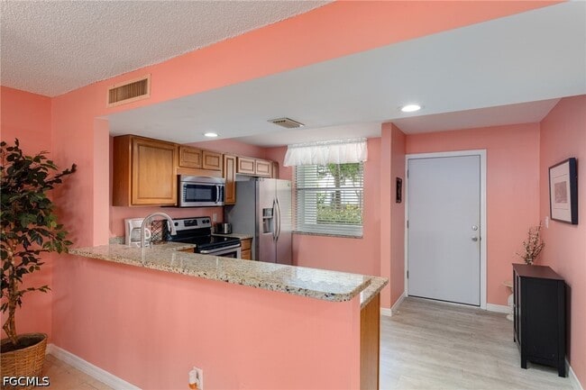 Building Photo - 5959 Winkler Rd