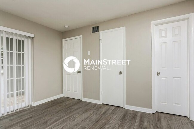 Building Photo - 3 Bedroom Pet-Friendly Home in Sunrise, FL with Main Street Renewal