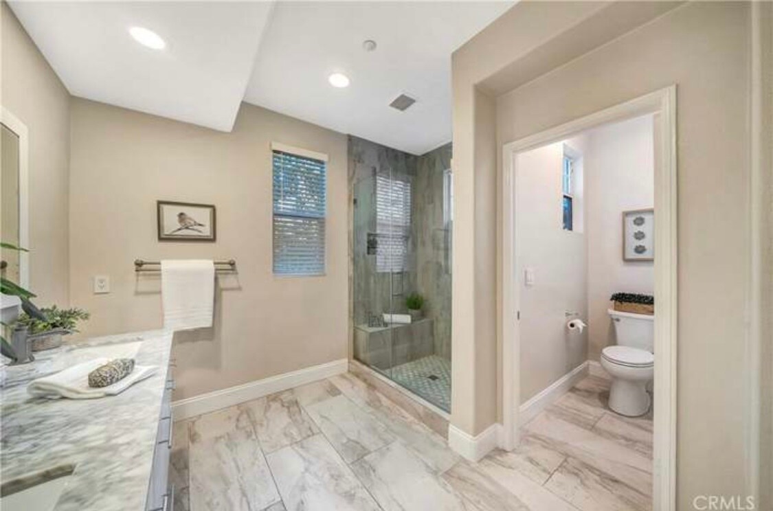 Building Photo - 16 Shelburne St