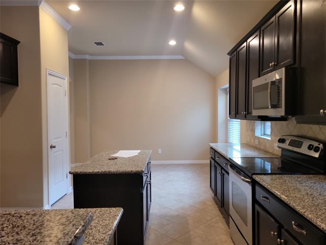 Building Photo - 11821 Beach St