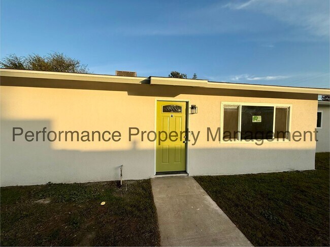 Building Photo - 3401 Squire Ln