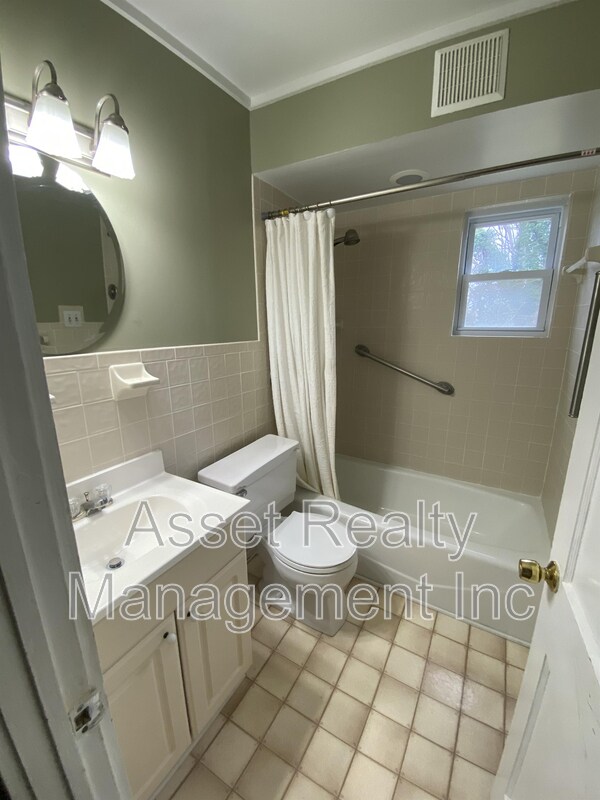 Building Photo - 109 Norris Ln