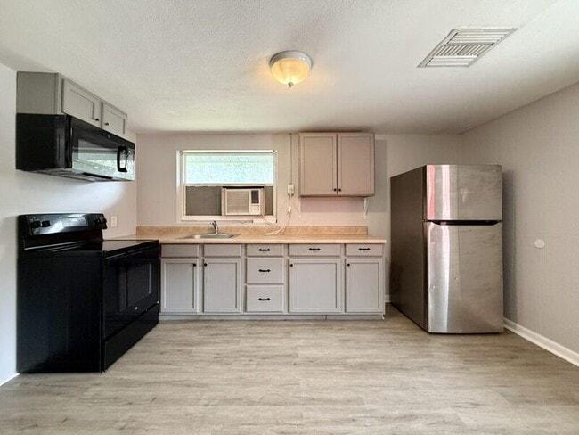 Building Photo - 8240 Krag Dr