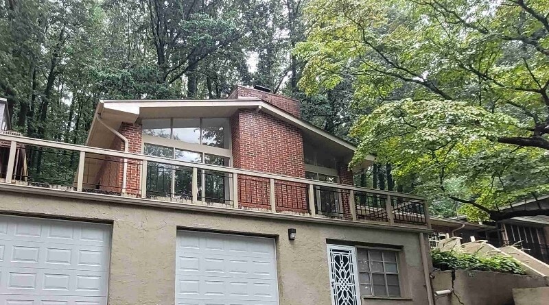 Primary Photo - 833 E Cumberland Dr