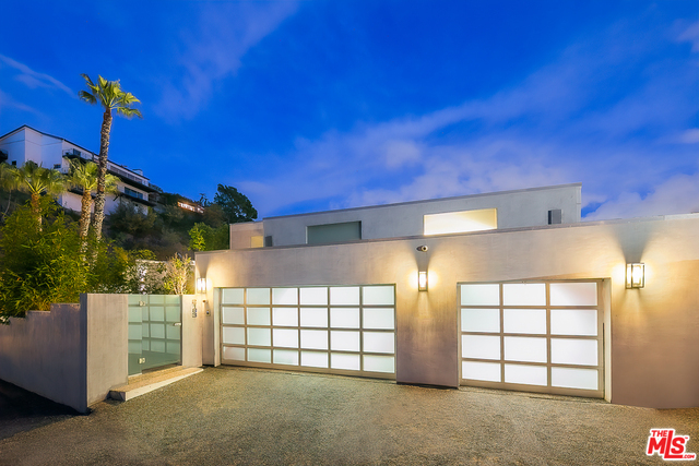 Building Photo - 2183 Sunset Plaza Dr