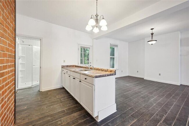 Building Photo - *Newly Renovated 1-Bedroom *Open Concept Living in this Canonsburg Apartment