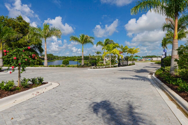 Building Photo - 9062 Dahlia Cir