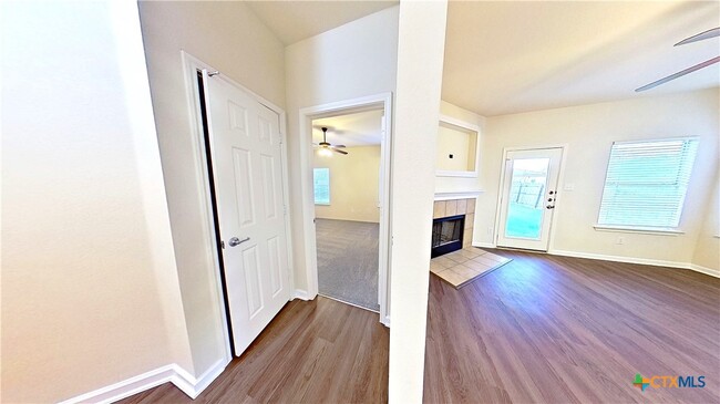 Building Photo - 308 Rinehardt St