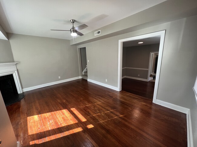 Living Room - 1927 Matoax Ave