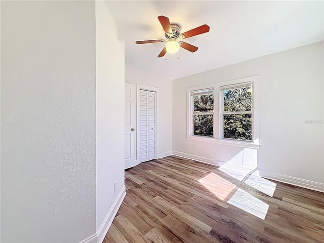 Building Photo - 944 18th Ave S