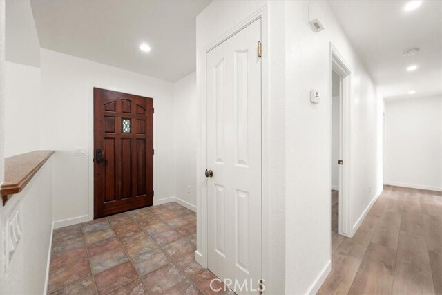 Building Photo - 836 Casals Dr