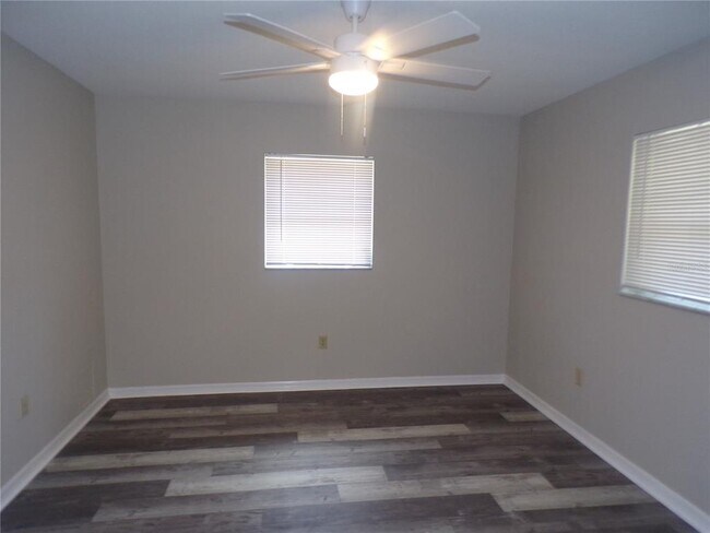 Building Photo - 1088 Melville Rd