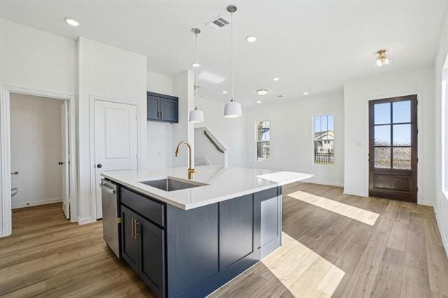 Building Photo - 1102 Bexar Ln