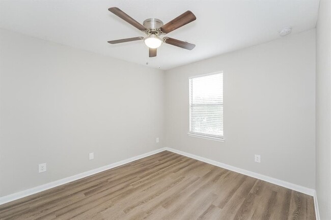 Building Photo - 26123 Flinton Dr