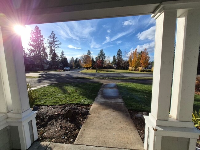 Building Photo - 3 Bed 2.5 Bath - The Parks at Broken Top.