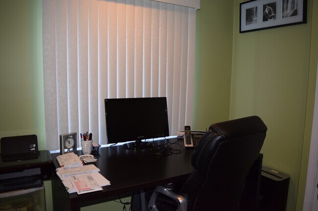 Building Photo - 2146 Cabrillo Ln