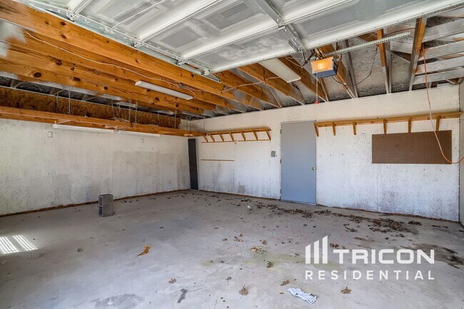 Building Photo - 1711 Windswept Dr