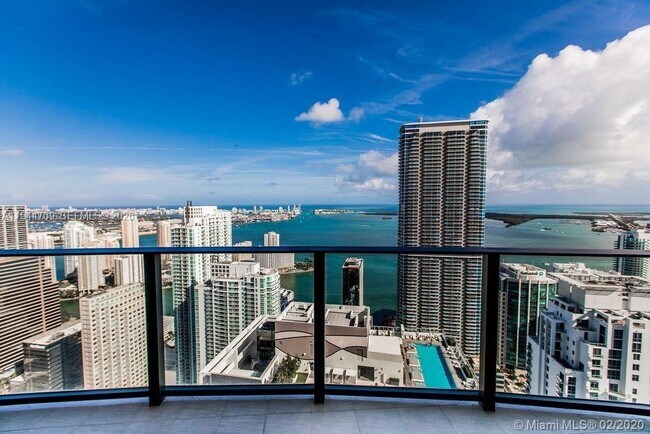 Building Photo - 1000 Brickell Plaza