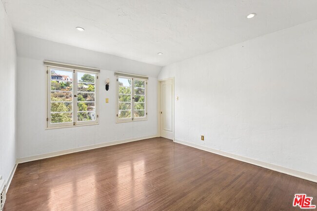 Building Photo - 6311 Heather Dr