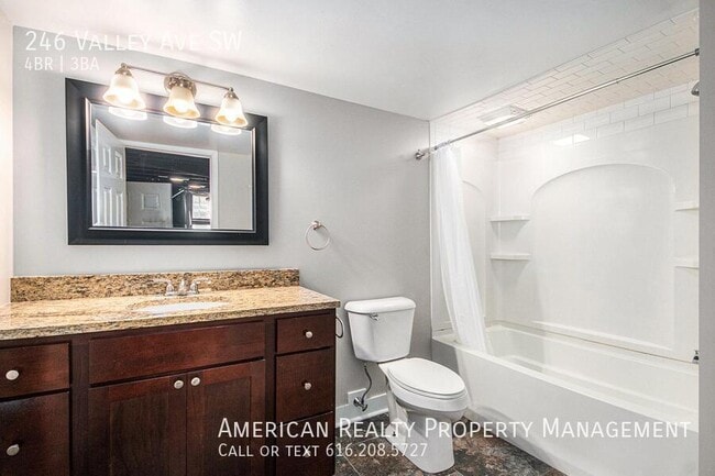 Building Photo - 246 Valley Ave SW