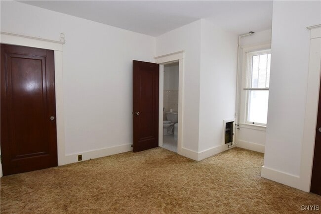 Building Photo - 2318 Genesee St