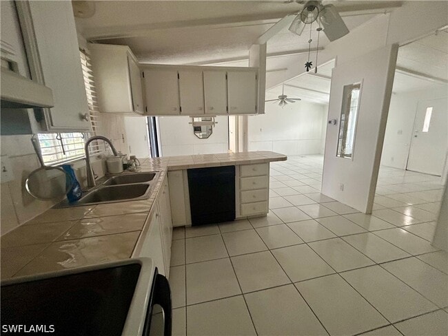 Building Photo - 130 Grassy Key Ln