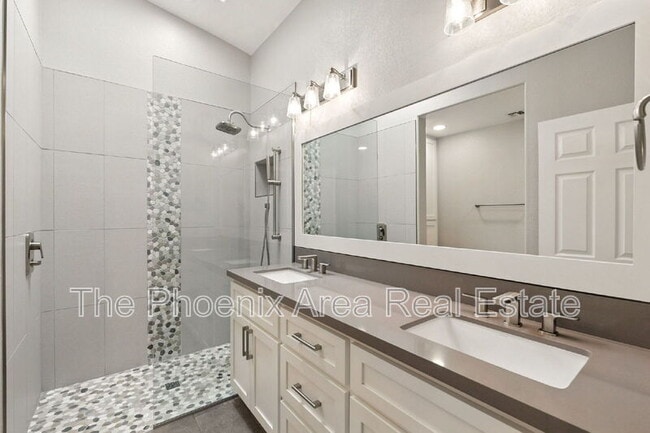 Building Photo - 25818 S Hollygreen Dr