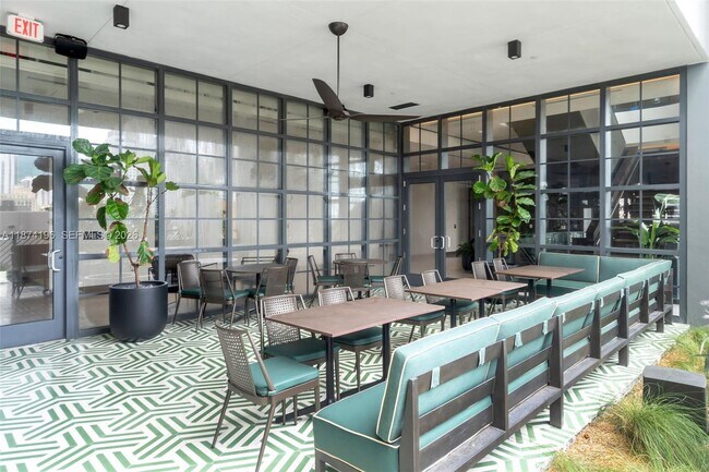 Building Photo - 159 NE 6th St