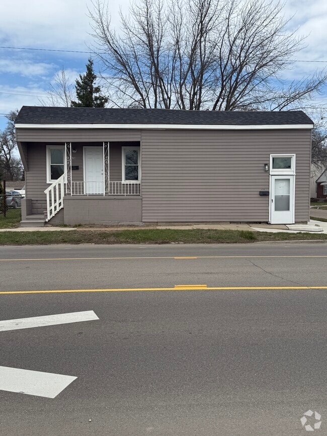 Building Photo - 654 Ford Ave