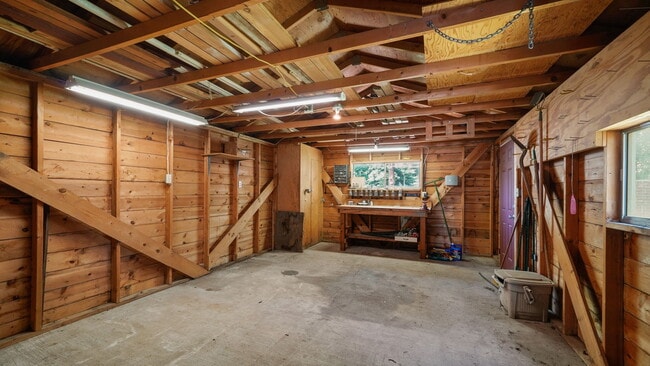 Building Photo - 1275 E Lavon Dr