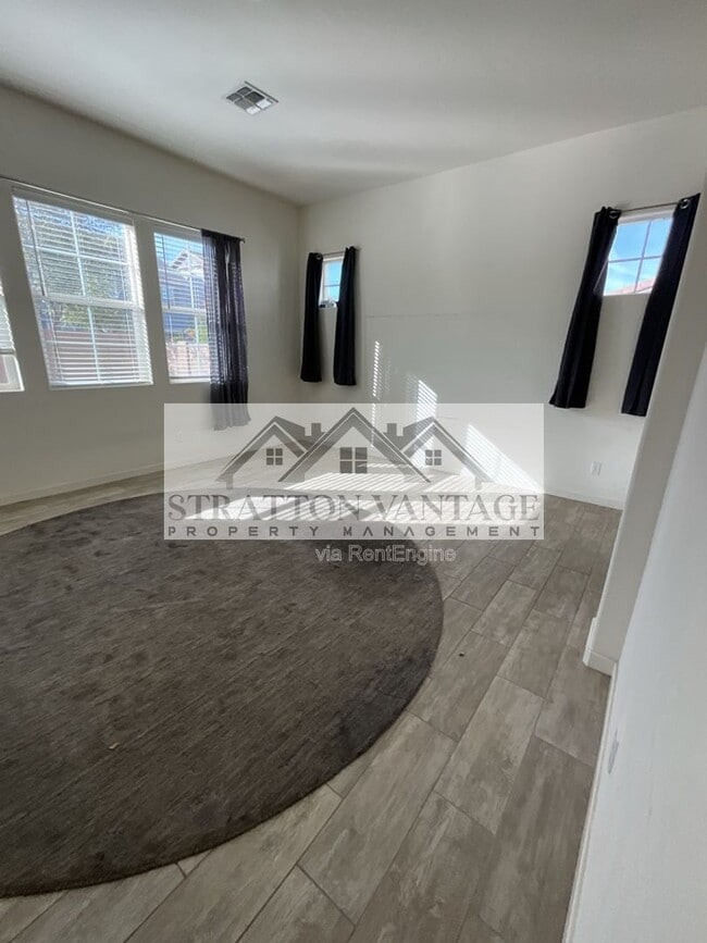 Building Photo - 10155 E Naranja Ave