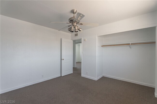 Building Photo - 2298 Golden Arrow Dr