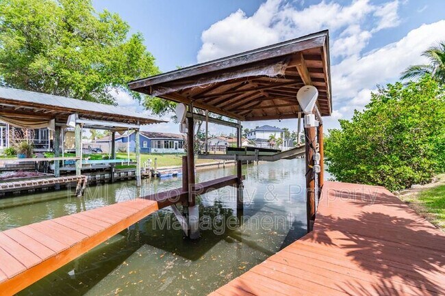 Building Photo - 539 Treviso Dr