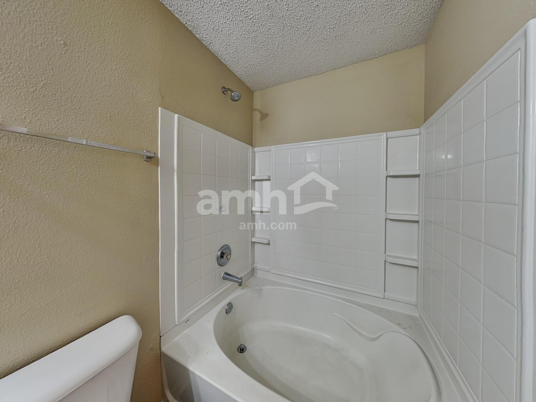 Building Photo - 6805 W Littleton Dr